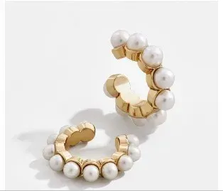 NARA - Ear Cuff de Cobre con Perlas Artificiales