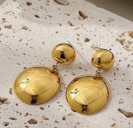 NIRA - Aretes colgantes de Acero Inoxidable enchapado en Oro 18K